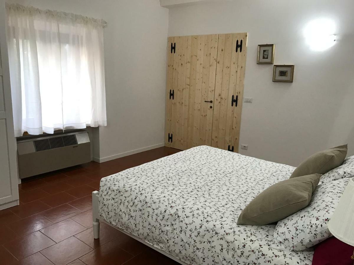 Chalet Delle Rose Saludecio ภายนอก รูปภาพ