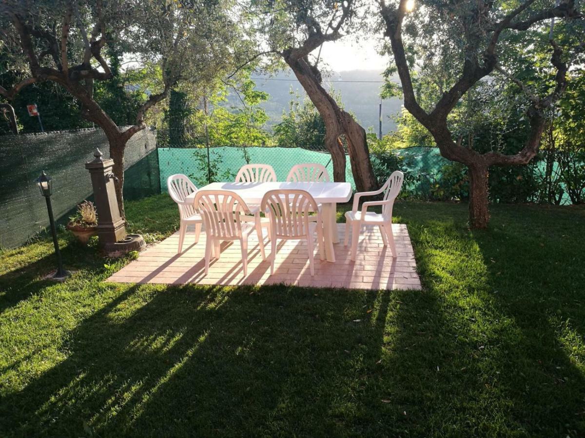 Chalet Delle Rose Saludecio ภายนอก รูปภาพ